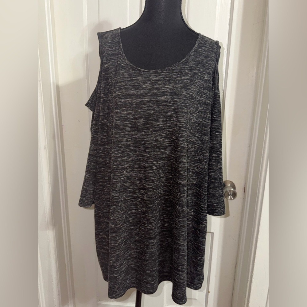 Women's plus size 2X shirt 26/28 Woman Within Black and Gray Cold Shoulder Top